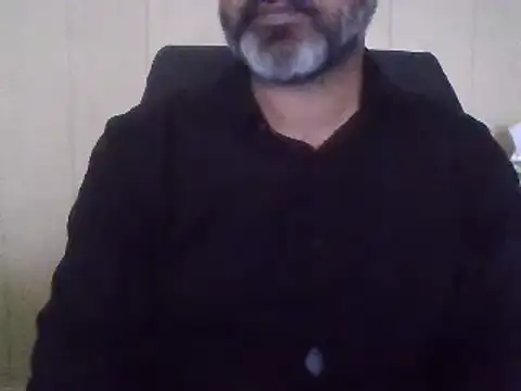Snapshot of hairymaster95 chatting on 02/11/25, 04:22 hairymaster95 online show from 02/11/25, 04:22