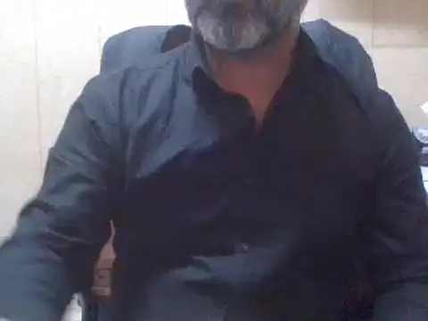 Snapshot of hairymaster95 chatting on 02/18/25, 04:04 hairymaster95 online show from 02/18/25, 04:04