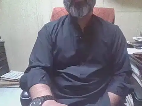 Snapshot of hairymaster95 chatting on 09/29/25, 03:28 hairymaster95 online show from 09/29/25, 03:28