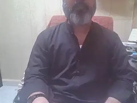 Snapshot of hairymaster95 chatting on 10/03/25, 06:21 hairymaster95 online show from 10/03/25, 06:21