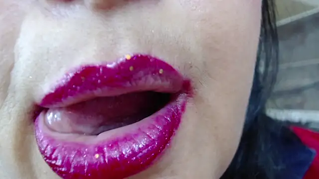 Kerly Doll online show from 01/15/25, 06:29