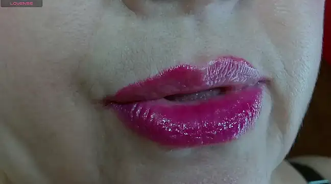 Kerly Doll online show from 02/15/25, 09:48