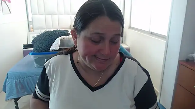 Snapshot of Kerly_Doll chatting on 05/25/26, 07:42 Kerly Doll online show from 05/25/26, 07:42