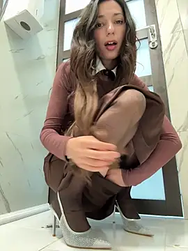  MiaQueen  online show from 04/24/26, 09:17