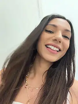 Snapshot of _MiaQueen_ chatting on 07/02/26, 09:43 MiaQueen online show from 07/02/26, 09:43