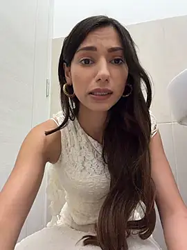 Snapshot of _MiaQueen_ chatting on 07/16/26, 10:38 MiaQueen online show from 07/16/26, 10:38