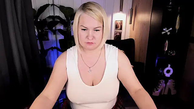 YolandaKiss online show from 07/01/26, 08:30