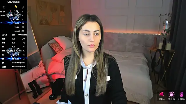 KylieMellow online show from 04/08/26, 05:18