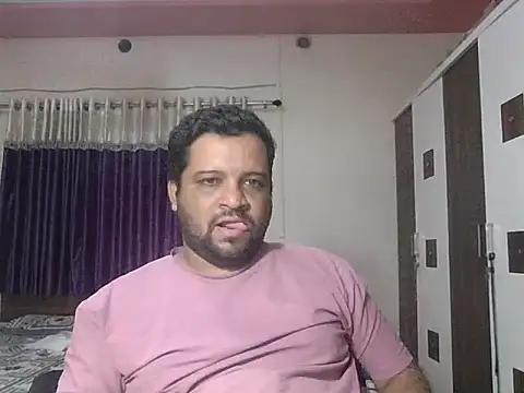 Snapshot of dhruv_love chatting on 04/06/26, 01:01 dhruv love online show from 04/06/26, 01:01