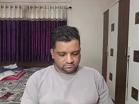 Snapshot of dhruv_love chatting on 04/11/26, 11:47 dhruv love online show from 04/11/26, 11:47