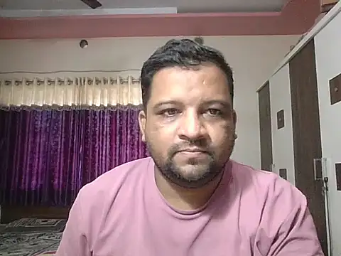 Snapshot of dhruv_love chatting on 04/16/26, 04:46 dhruv love online show from 04/16/26, 04:46