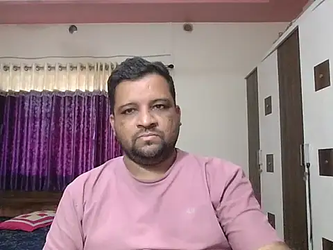 Snapshot of dhruv_love chatting on 04/21/26, 04:52 dhruv love online show from 04/21/26, 04:52