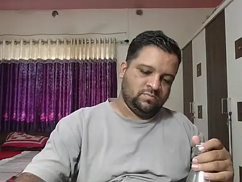 Snapshot of dhruv_love chatting on 04/22/26, 04:26 dhruv love online show from 04/22/26, 04:26