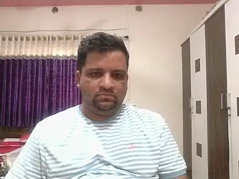 Snapshot of dhruv_love chatting on 04/29/26, 11:58 dhruv love online show from 04/29/26, 11:58