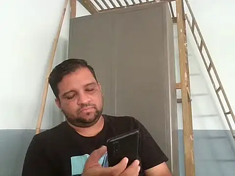 Snapshot of dhruv_love chatting on 05/08/26, 05:02 dhruv love online show from 05/08/26, 05:02