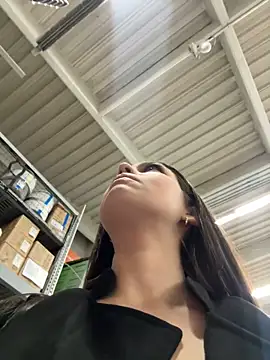 Alyshanon18 online show from 04/08/26, 10:54