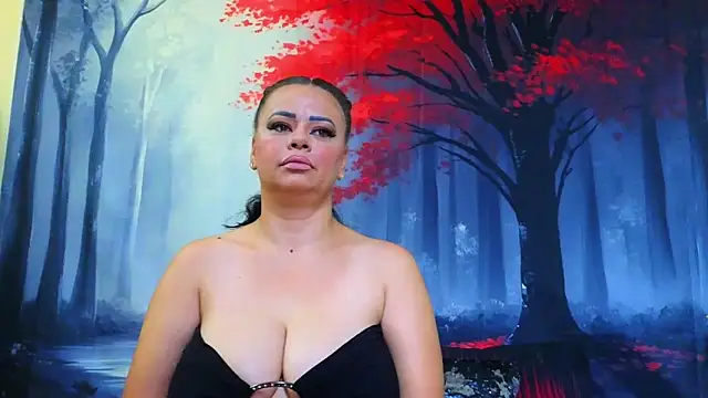 ElizabethEven online show from 10/04/25, 08:18