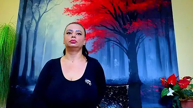 ElizabethEven online show from 10/14/25, 09:04