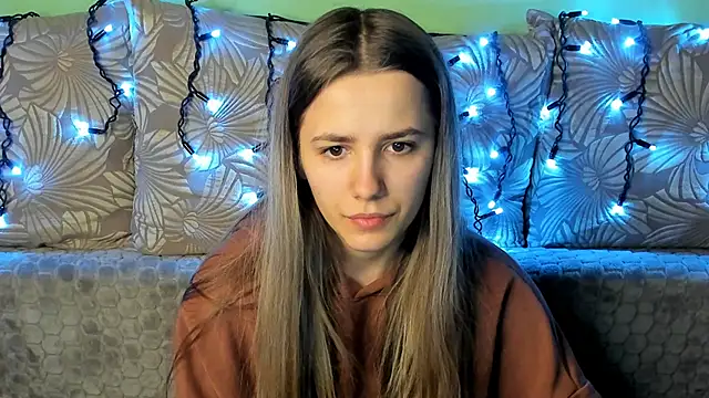 MaggieCake online show from 12/30/24, 01:58