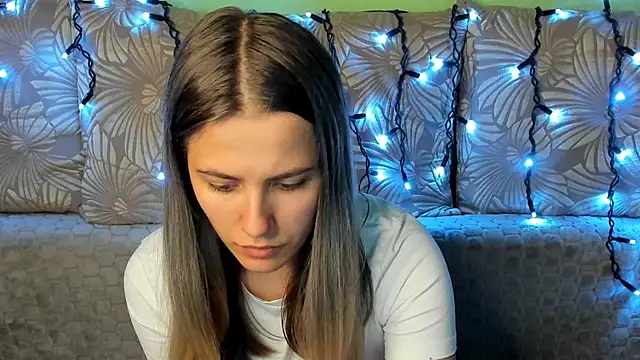 MaggieCake online show from 10/18/25, 02:03