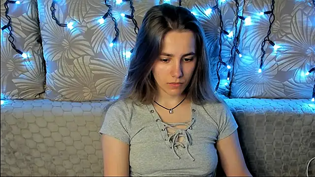Snapshot of MaggieCake chatting on 06/11/26, 01:49 MaggieCake online show from 06/11/26, 01:49