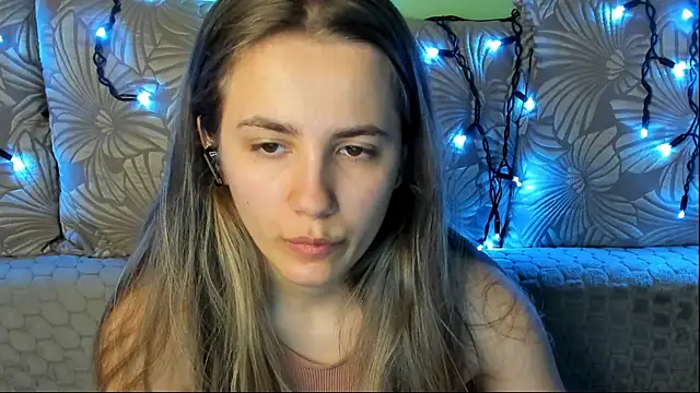 Snapshot of MaggieCake chatting on 07/04/26, 02:29 MaggieCake online show from 07/04/26, 02:29