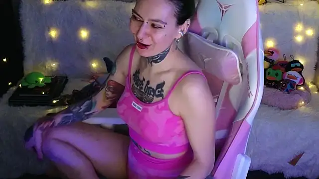 Ginger Stay online show from 03/12/26, 09:26