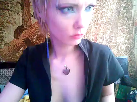 Snapshot of WildMissNiks chatting on 02/03/25, 12:03 WildMissNiks online show from 02/03/25, 12:03