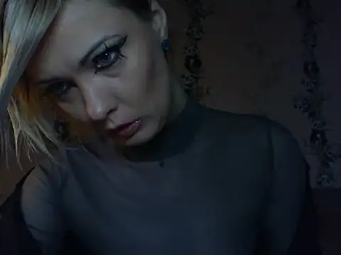 WildMissNiks online show from 04/29/26, 06:06