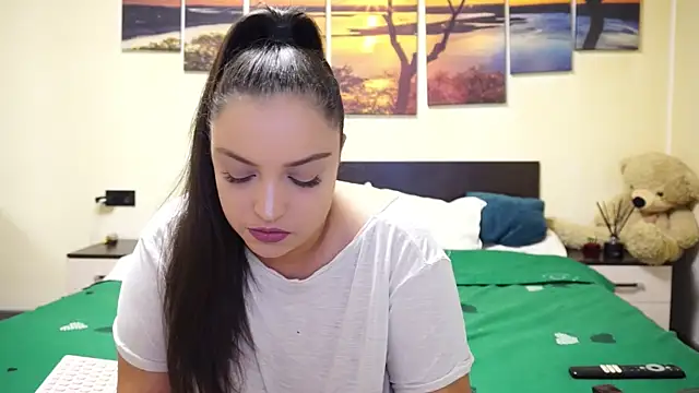 adelline online show from 10/24/25, 09:00