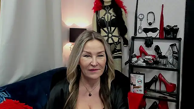 crystaLUX online show from 01/21/25, 09:03