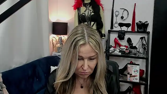 crystaLUX online show from 03/17/25, 10:06