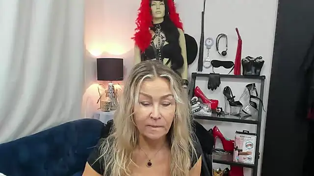 crystaLUX online show from 10/17/25, 05:54