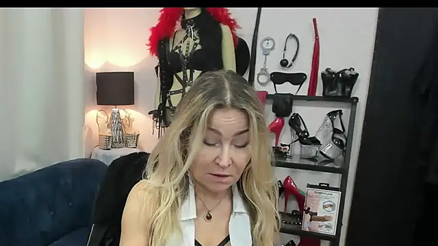 crystaLUX online show from 03/17/26, 06:17