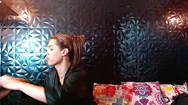 PINK  LOLA1 online show from 03/18/26, 10:46