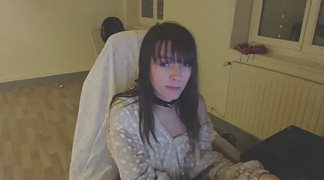 missthon0 online show from 12/04/24, 11:57