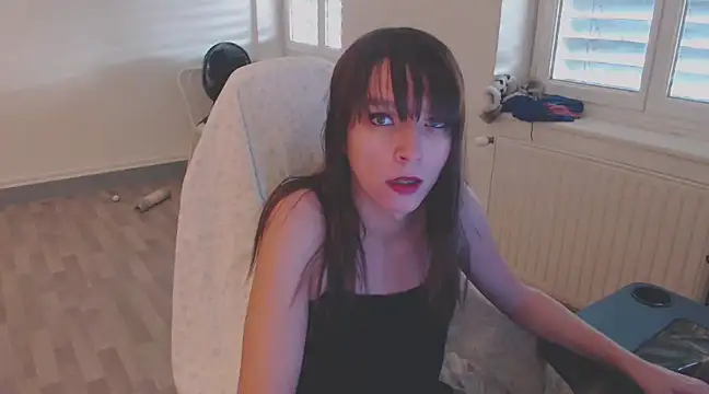 missthon0 online show from 12/06/24, 11:33