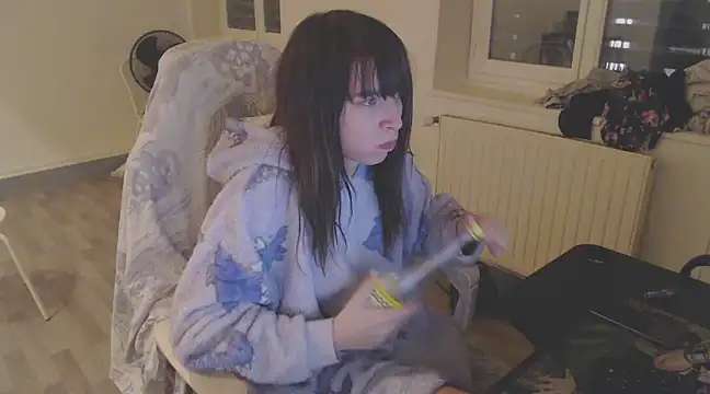 missthon0 online show from 12/20/24, 10:43