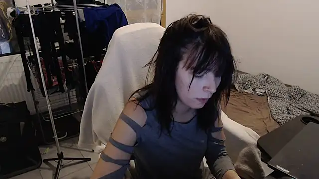 missthon0 online show from 09/10/25, 11:43