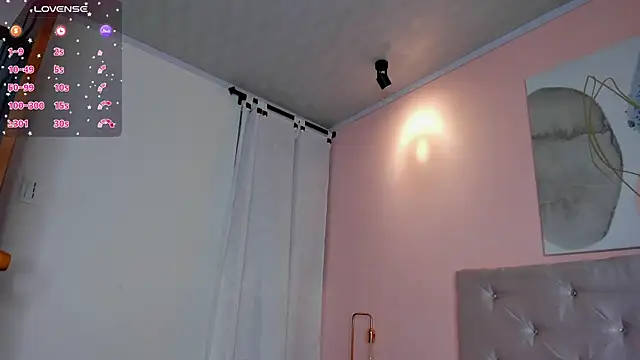 Snapshot of hannamartinn chatting on 05/06/26, 03:39 hannamartinn online show from 05/06/26, 03:39