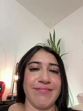 Snapshot of KallyMyller1 chatting on 12/30/24, 10:34 KallyMyller1 online show from 12/30/24, 10:34