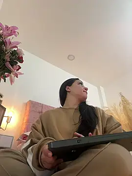 Snapshot of KallyMyller1 chatting on 02/17/25, 03:20 KallyMyller1 online show from 02/17/25, 03:20