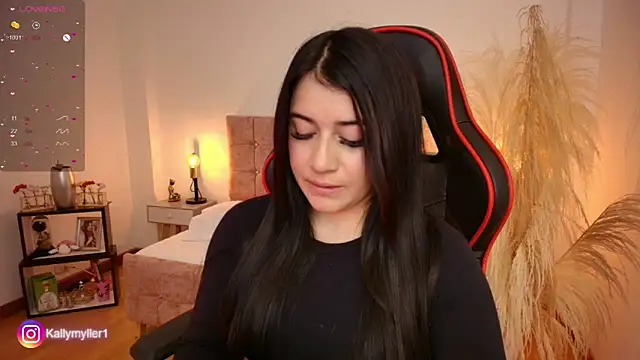 Snapshot of KallyMyller1 chatting on 03/06/25, 07:21 KallyMyller1 online show from 03/06/25, 07:21