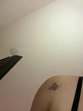 KallyMyller1 online show from 04/11/26, 07:40