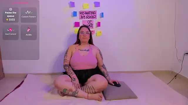 MiaYMolly online show from 03/21/26, 02:38