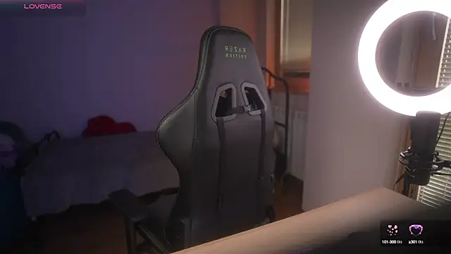 Snapshot of Emberella_ chatting on 03/16/25, 03:39 Emberella  online show from 03/16/25, 03:39