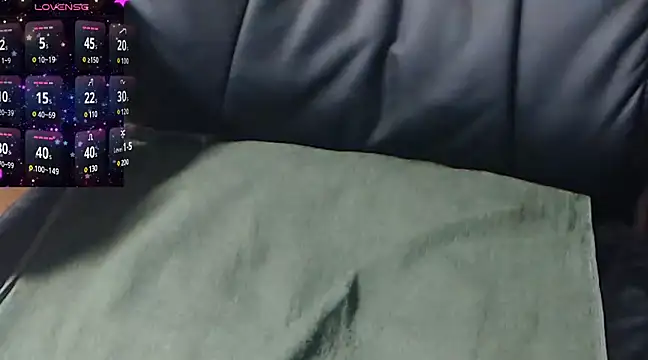 Snapshot of steffencamboy chatting on 01/11/25, 07:27 steffencamboy online show from 01/11/25, 07:27