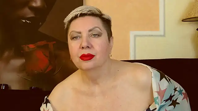 Snapshot of LadyPosh chatting on 12/19/24, 09:49 LadyPosh online show from 12/19/24, 09:49