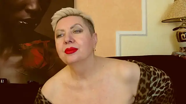 Snapshot of LadyPosh chatting on 01/17/25, 01:47 LadyPosh online show from 01/17/25, 01:47