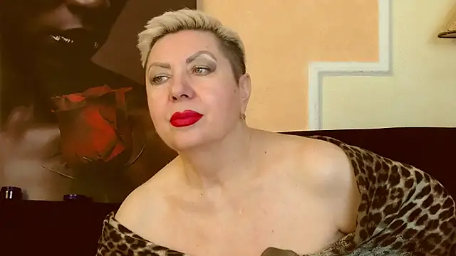 Snapshot of LadyPosh chatting on 01/24/25, 10:08 LadyPosh online show from 01/24/25, 10:08